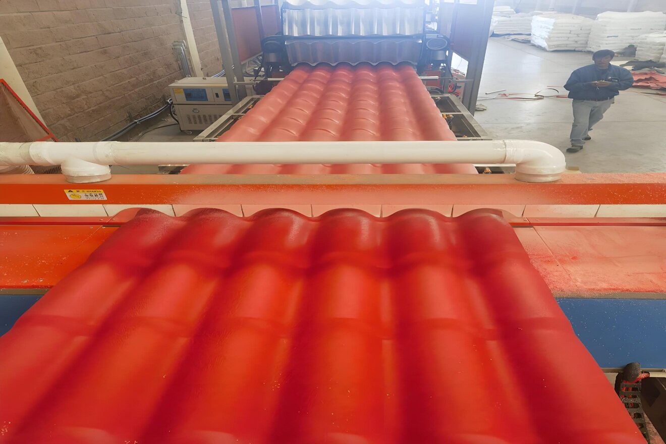PVC 合成树脂瓦挤出生产线